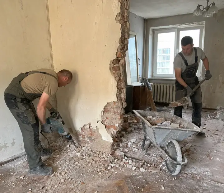 Къртене на подови замазки във Видин