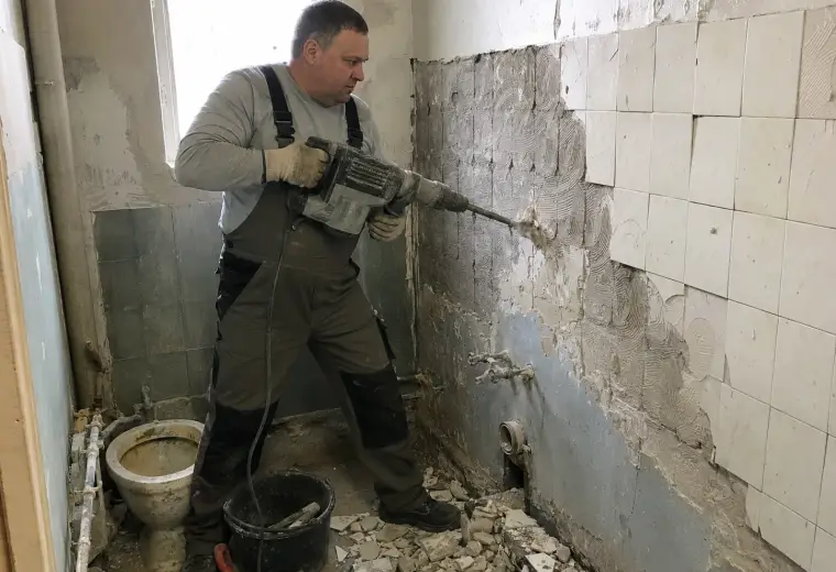 Демонтаж на гипсокартонени конструкции във Велико Търново